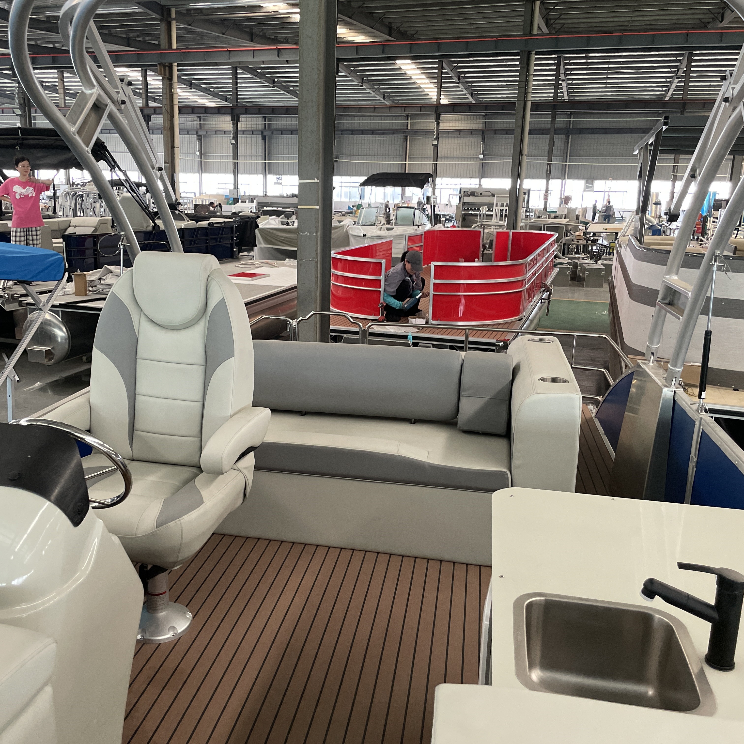 Bateau de ponton sport de 21 pieds