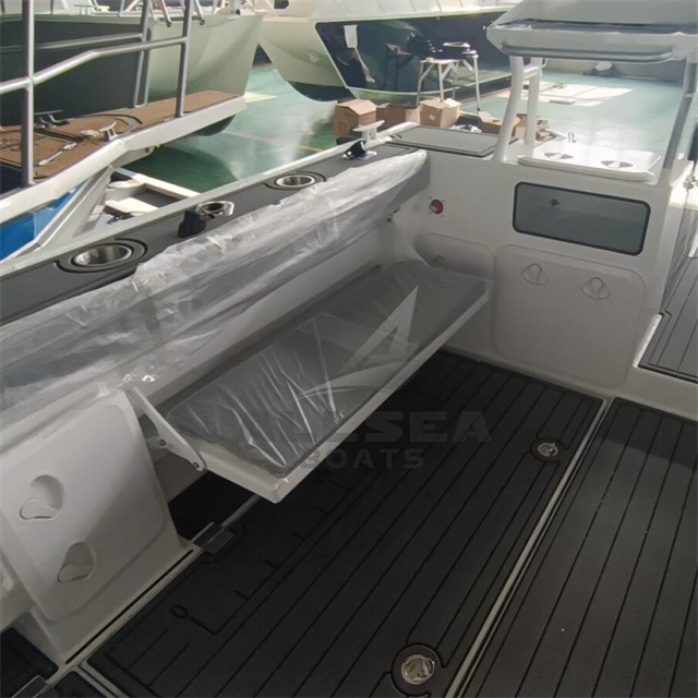 Bateau rapide de 8,8 m