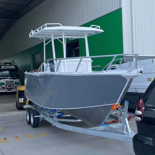 yacht de sport