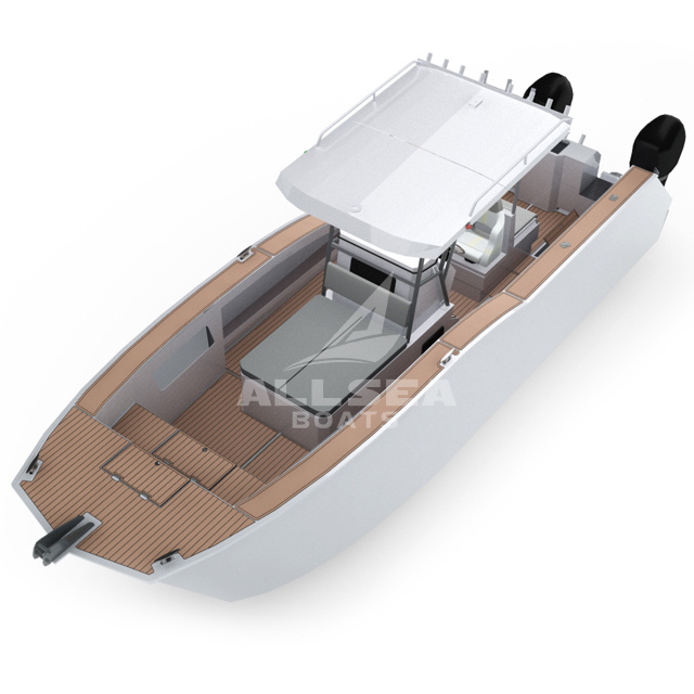bateau &agrave; moteur de loisir