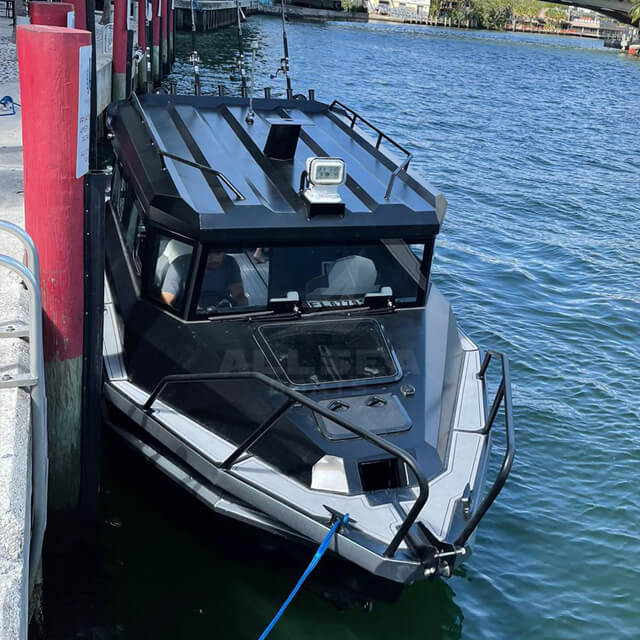 Easycraft 7,5 m Extra Large Cabin Boat