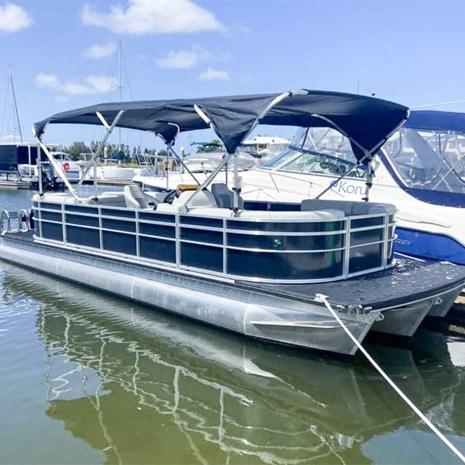 Bateau ponton classique de 22 pieds 