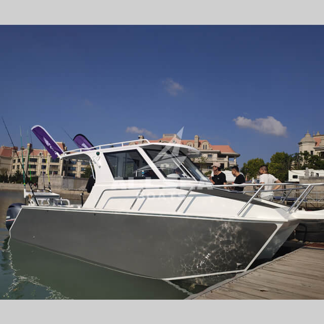Catamaran de 7,3 m