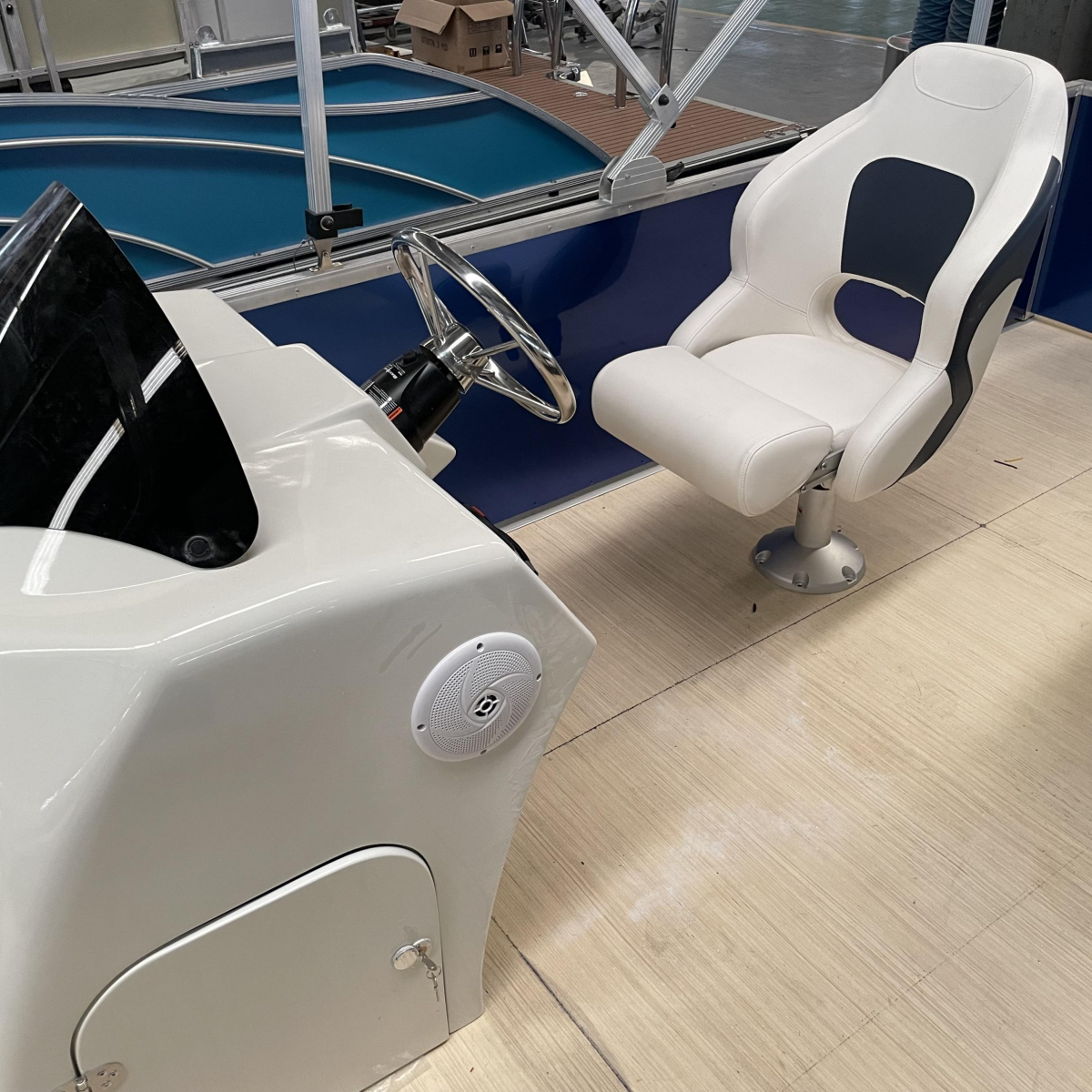 Boat de ponton en aluminium Wakeboard de 25 pieds Party Tritoon Lake Wakeboard