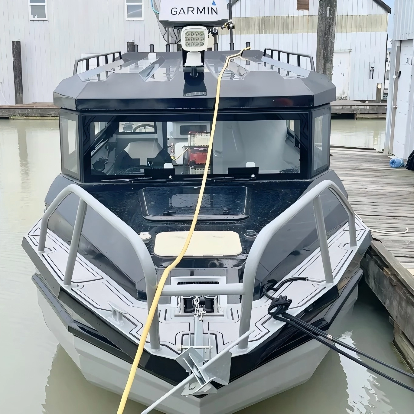 Bateau à cabine complète Easycraft 9 m avec porte avant