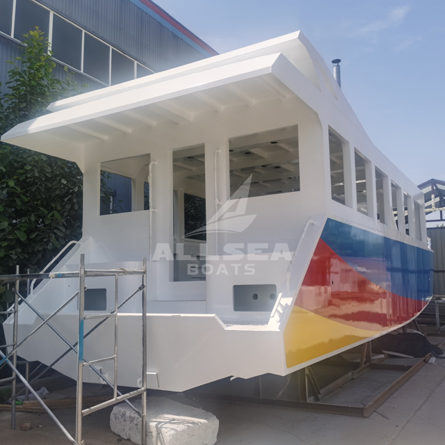Bateau à passagers de 15 m
