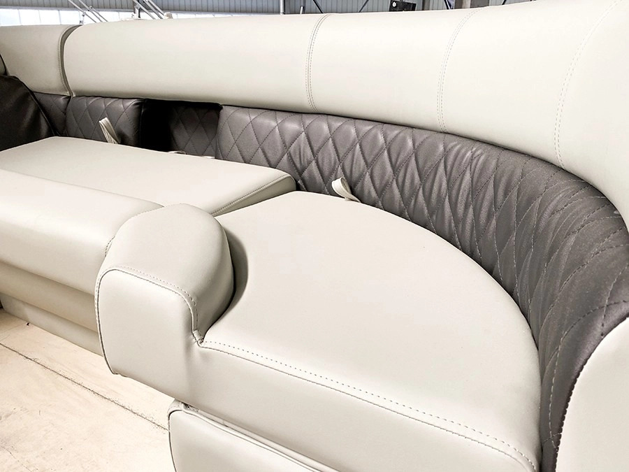 Bateau ponton classique de 15 pieds