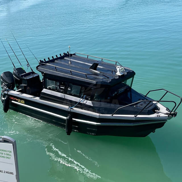 Easycraft 7,5 m Extra Large Cabin Boat