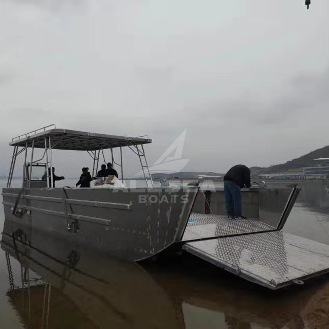 Bateau de débarquement 11m