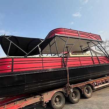 Bateau ponton de luxe sur l